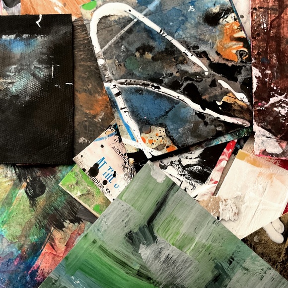 Hand painted Ephemera Pack Art with up-cycled Funky Face cd case, 30+ Pieces - Picture 7 of 12